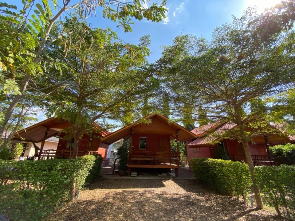 Baan Suan Sukjai Resort Chaiyaphum Eksteriør billede